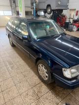 Mercedes-Benz Mercedes W124T E320 mit LPS Gasanlage - Mercedes-Benz E 320 in Frankfurt (Main)