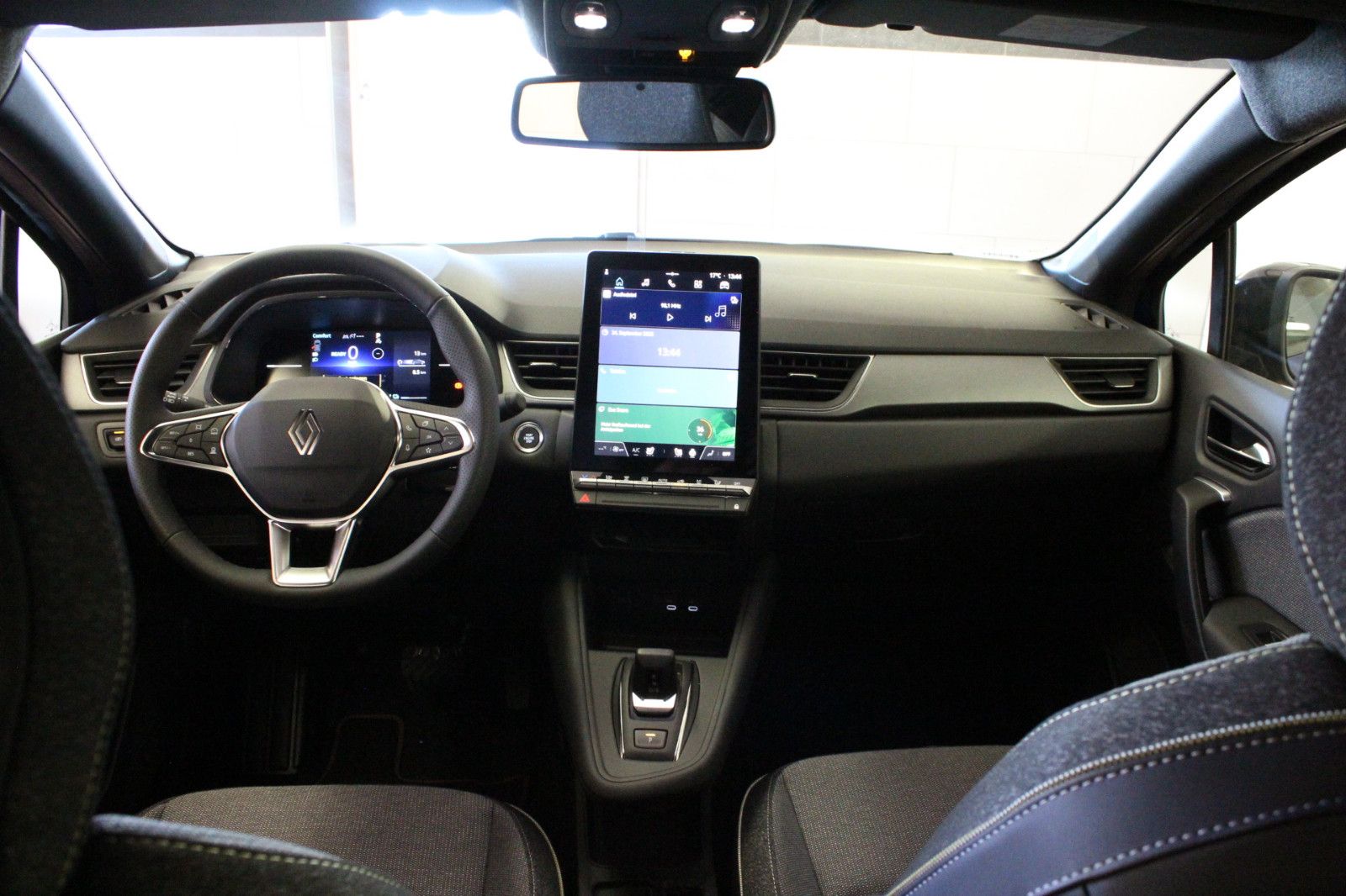 Fahrzeugabbildung Renault Captur Full Hybrid E-Tech 160 Techno *Winterp.*