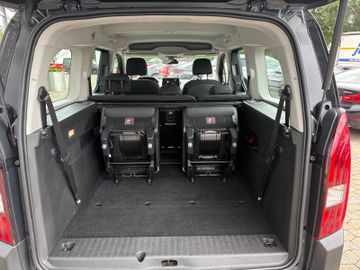 Fahrzeugabbildung Peugeot Rifter Allure L2 Aut. PDC 7 Sitze DAB uvm.