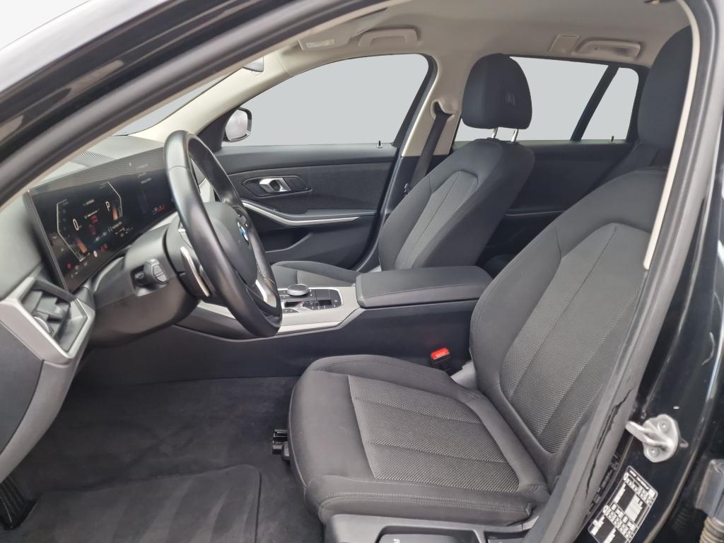 BMW 3 Series i *CarPlay*, миниатюра 12