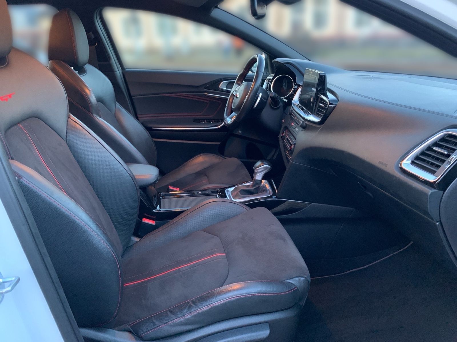 Fahrzeugabbildung Kia Proceed 1.6 T-GDI 7-DCT GT AHK Sportauspuff