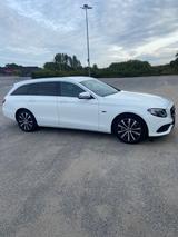 Mercedes-Benz E 300 de T Autom. - - Mercedes-Benz E-Klasse Hybrid (Diesel/Elektro): Automatik