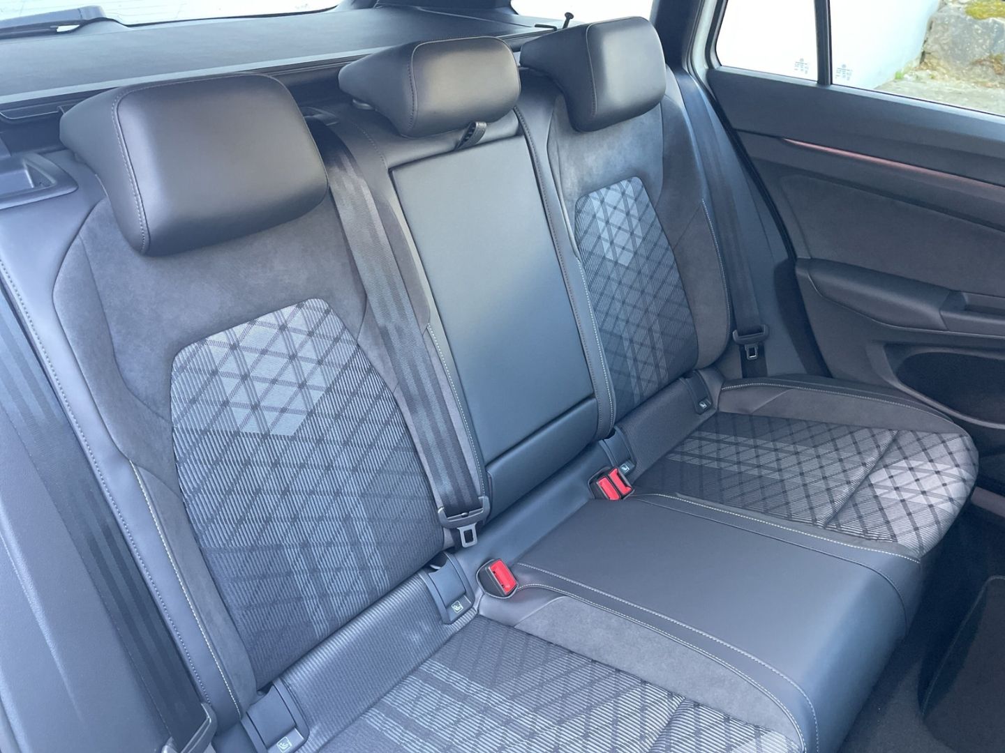 Golf Variant VIII 1.5 eTSI DSG R-Line AHK/Kamera