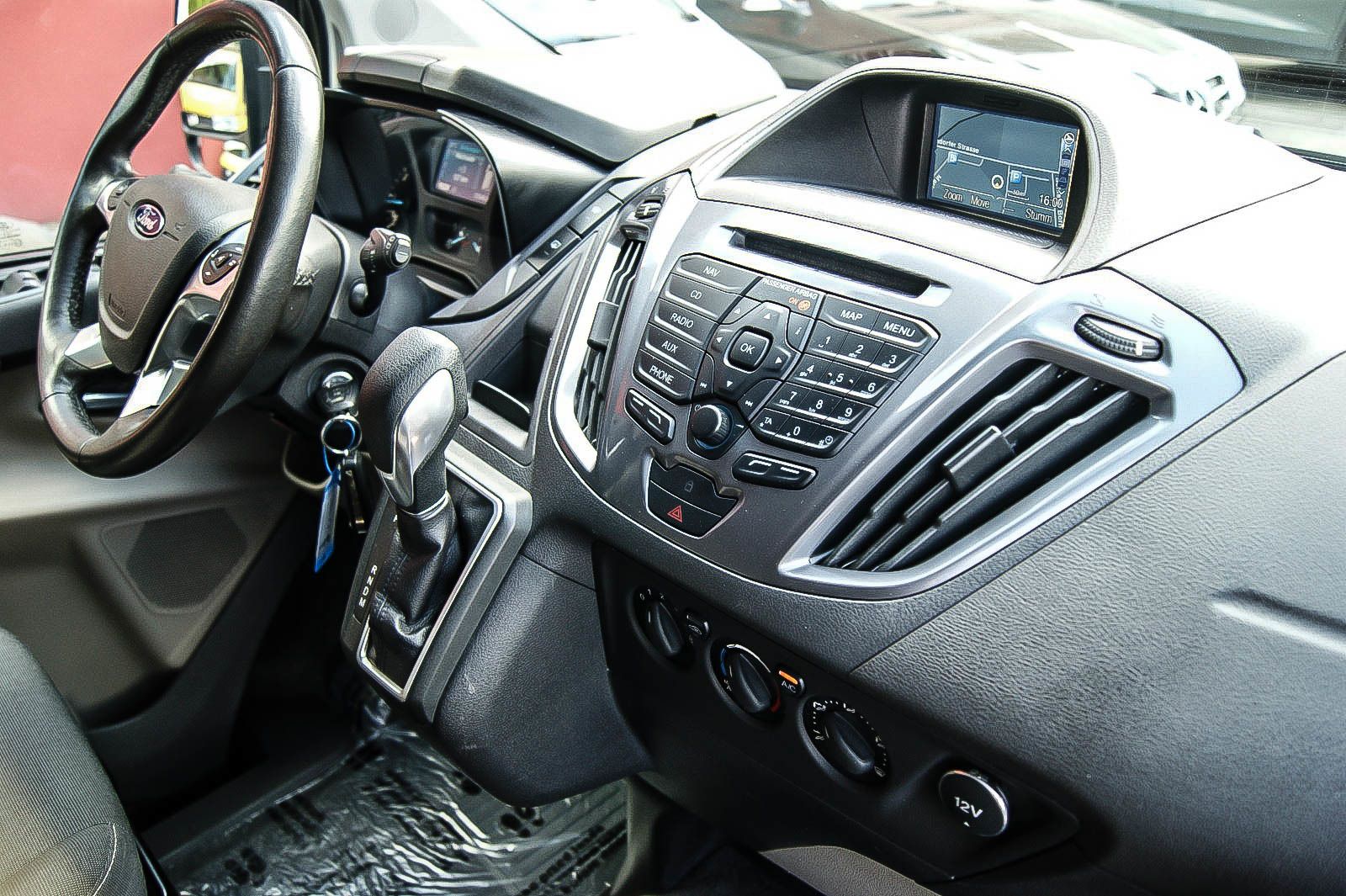 Fahrzeugabbildung Ford Tourneo Custom 2.0TDCi Auto 8-SITZE NAVI 1.HAND
