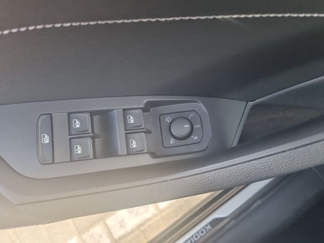 Fahrzeugabbildung SKODA Kodiaq 1.5 TSI DSG Clever NAVI MATRIX-LED