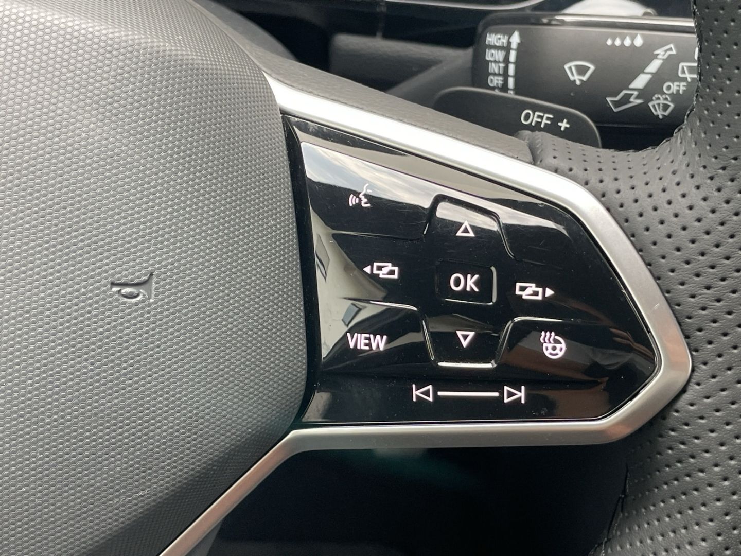 T-Roc 2.0TSI DSG R-Line 4Motion Matrix/LEDER/DCC