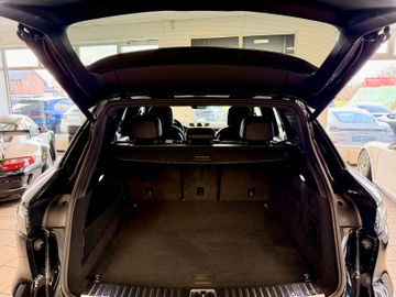 Porsche Cayenne - 12