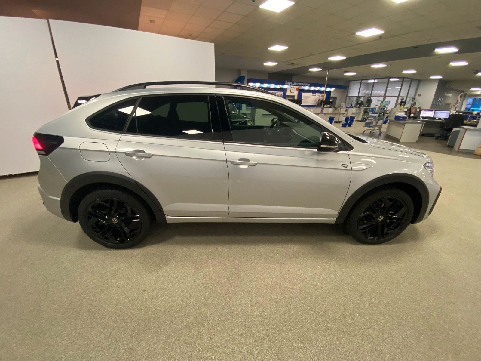 Fahrzeugabbildung Volkswagen Taigo 1.5 TSI DSG R-LINE+Black Style+ACC+Matrix+