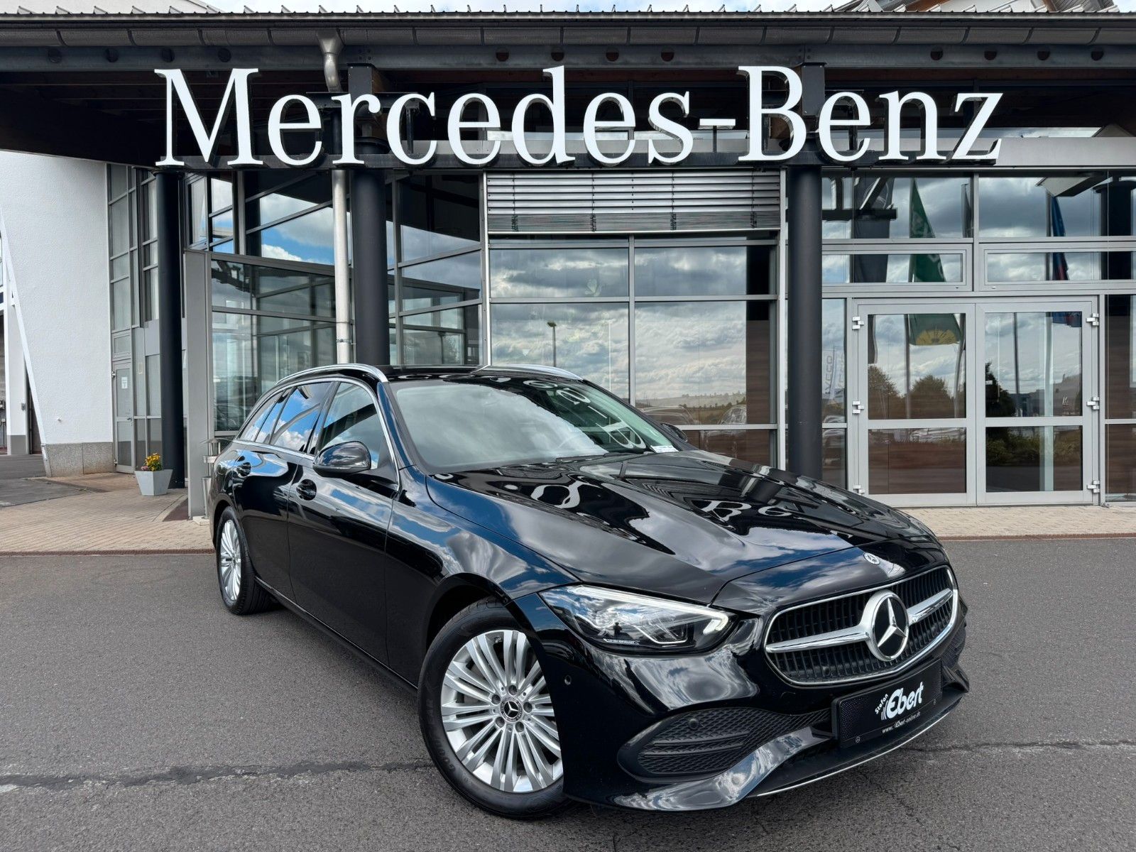 Fahrzeugabbildung Mercedes-Benz C 200 d T Avantgarde AHK+R-Kamera+Ambiente+Carp