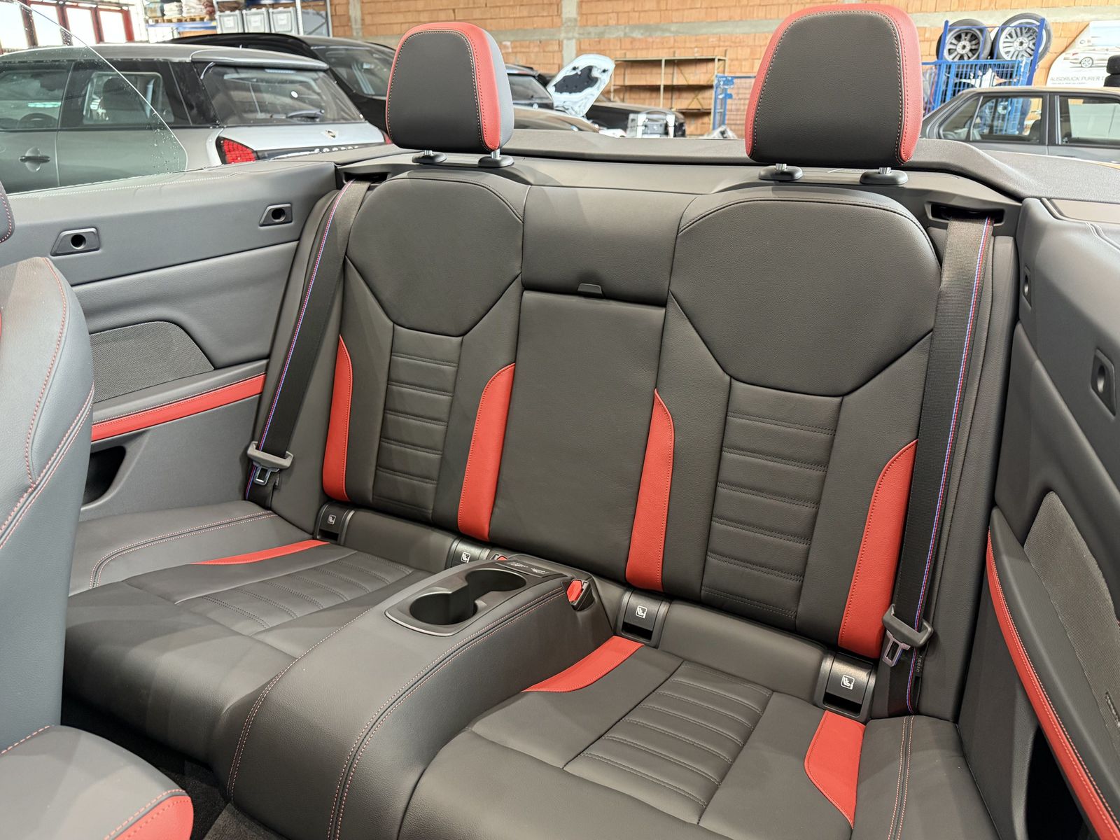 Fahrzeugabbildung BMW M440i xDrive Cabrio HK HiFi M Sportpaket Pro