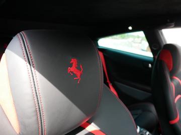 صورة مصغرة 34 لـ 2019 Ferrari GTC4LUSSO
