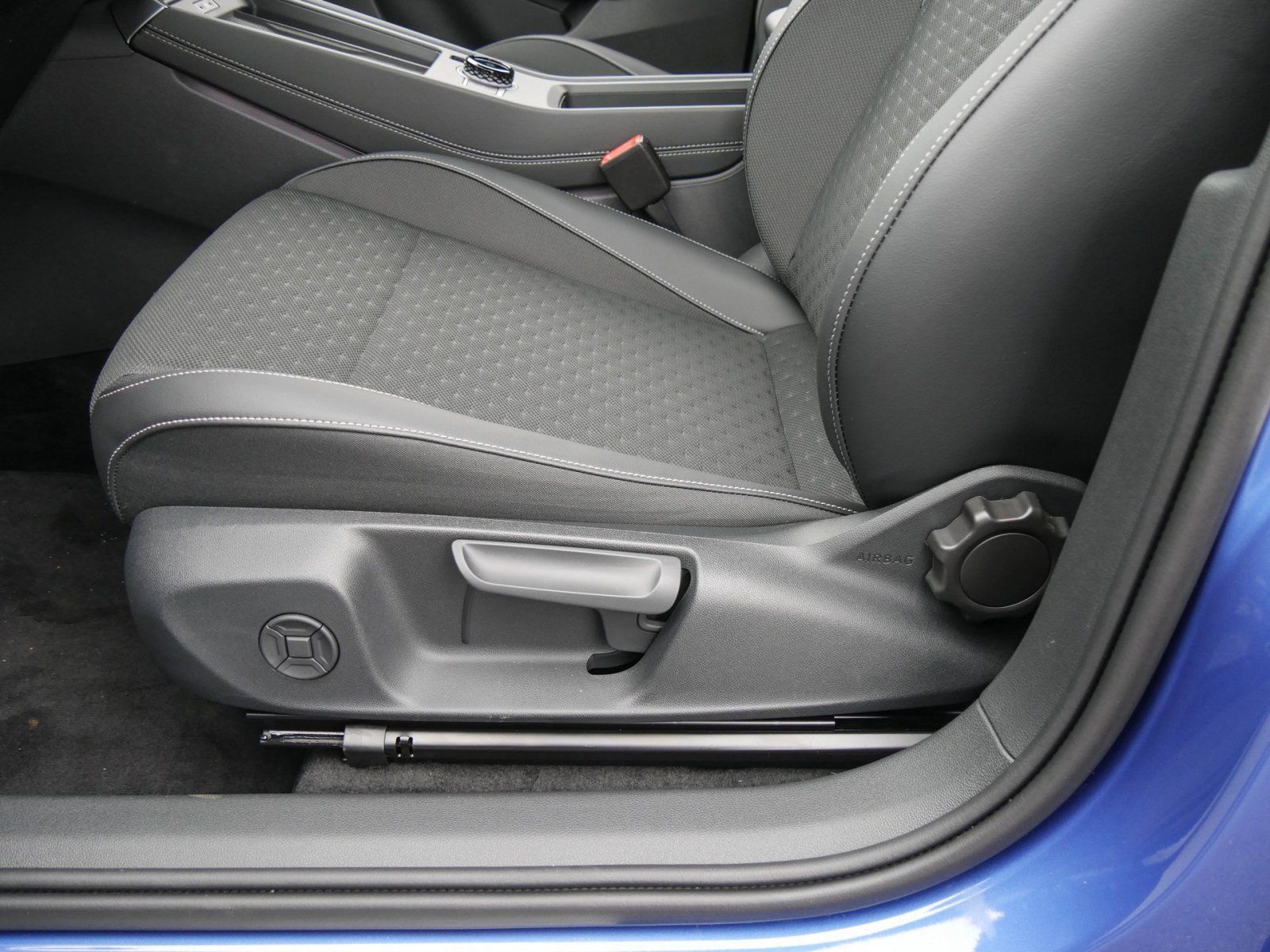 Volkswagen T-Roc - Bild 12