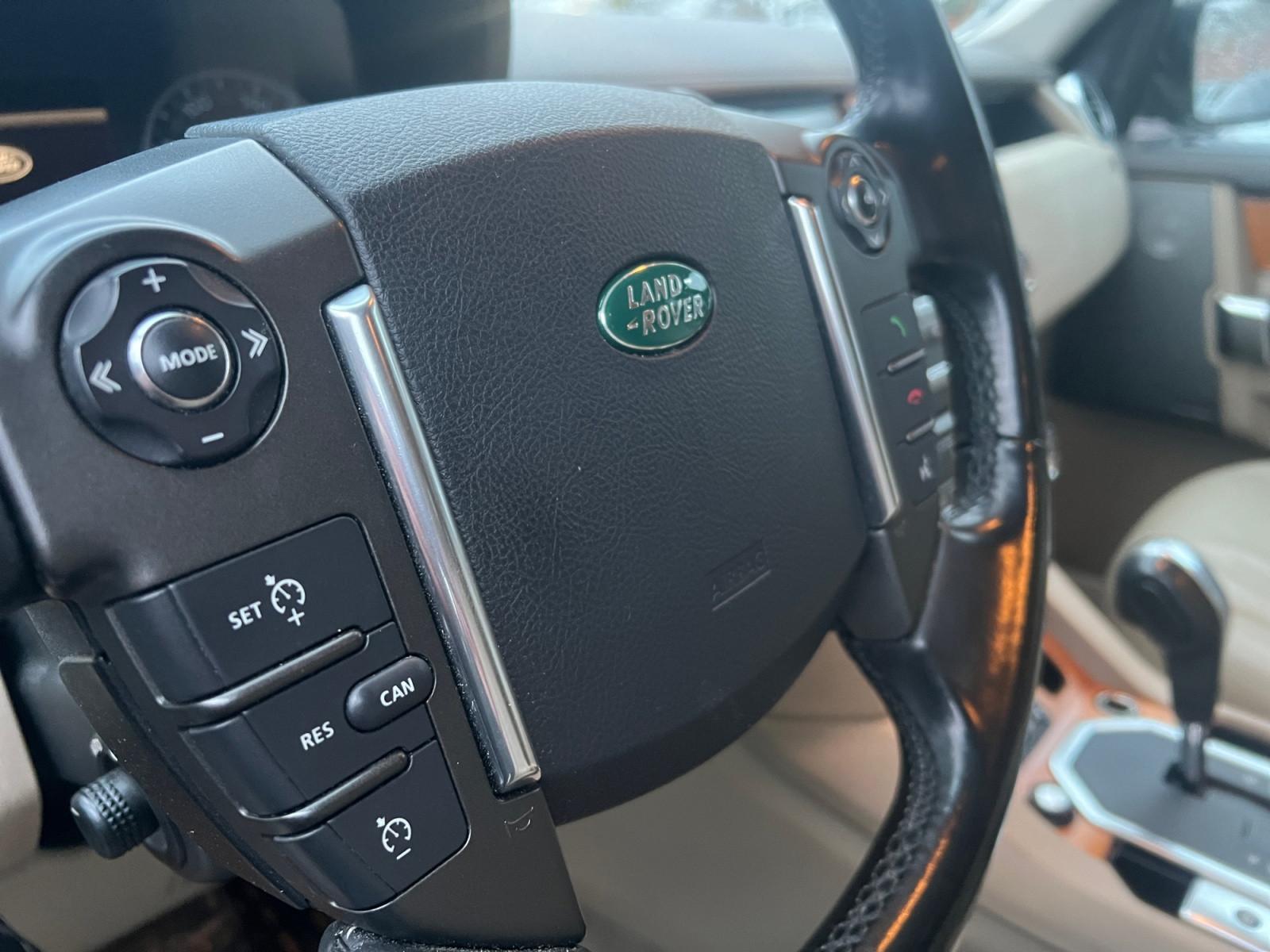 LAND ROVER DISCOVERY 4 SDV6 HSE 3.0 V6 245ch 4X4 - 7 PLACES - TOIT OUVRANT - CUIR - CAMÉRA 360° - SUSPENSION PNEUMATIQUE