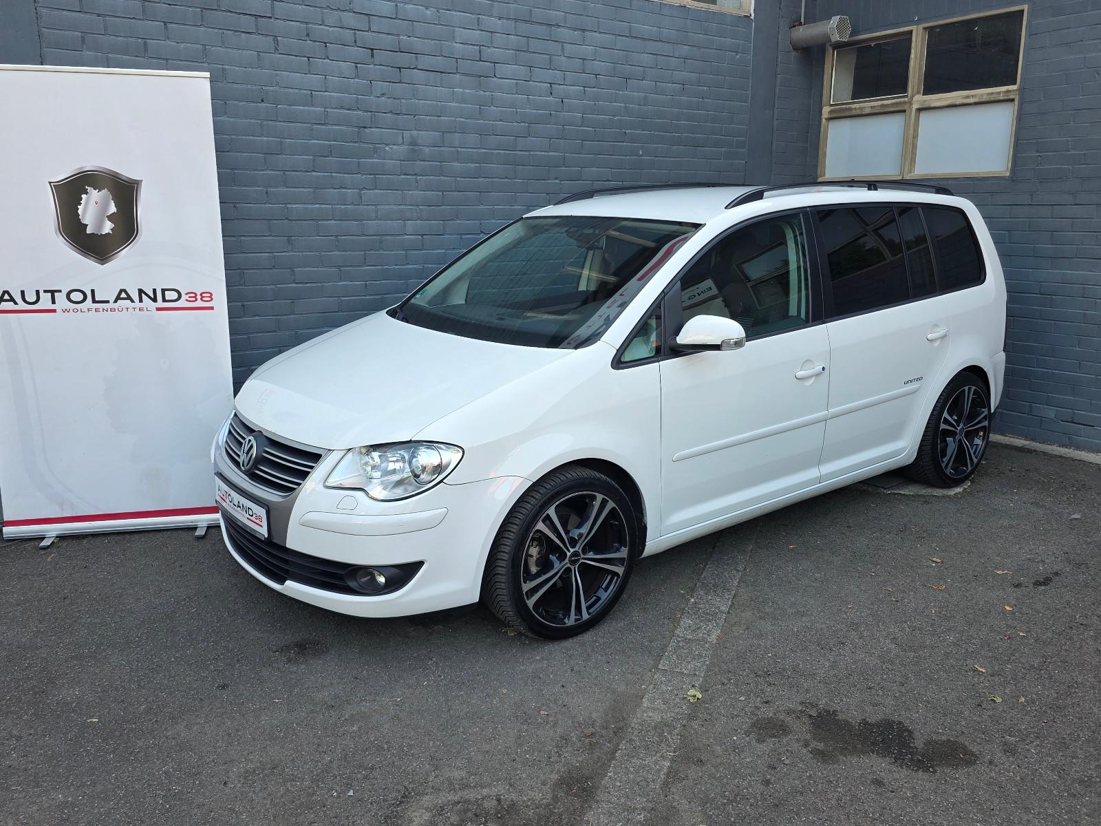 Volkswagen Touran United 2.0 TDI Xenon AHK PDC Shz TÜV