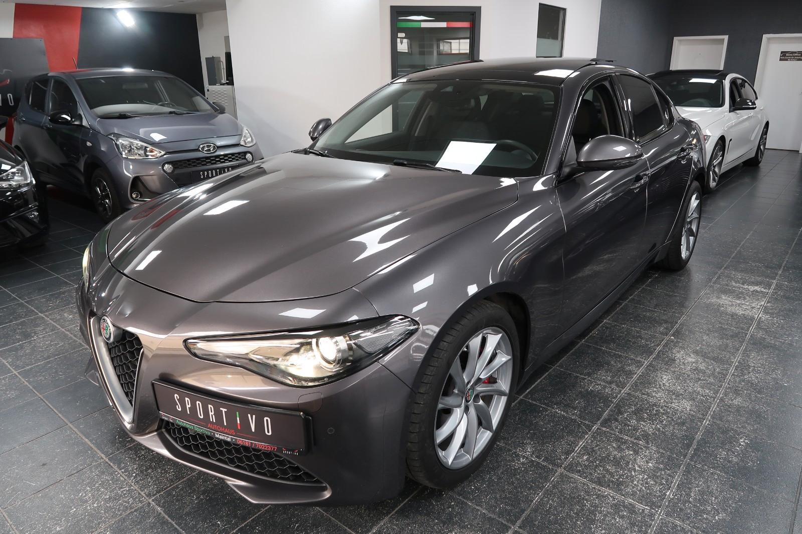 Alfa Romeo Giulia Super*Carplay*Bi-Xenon*Acc*Blis*Pano*8Fac