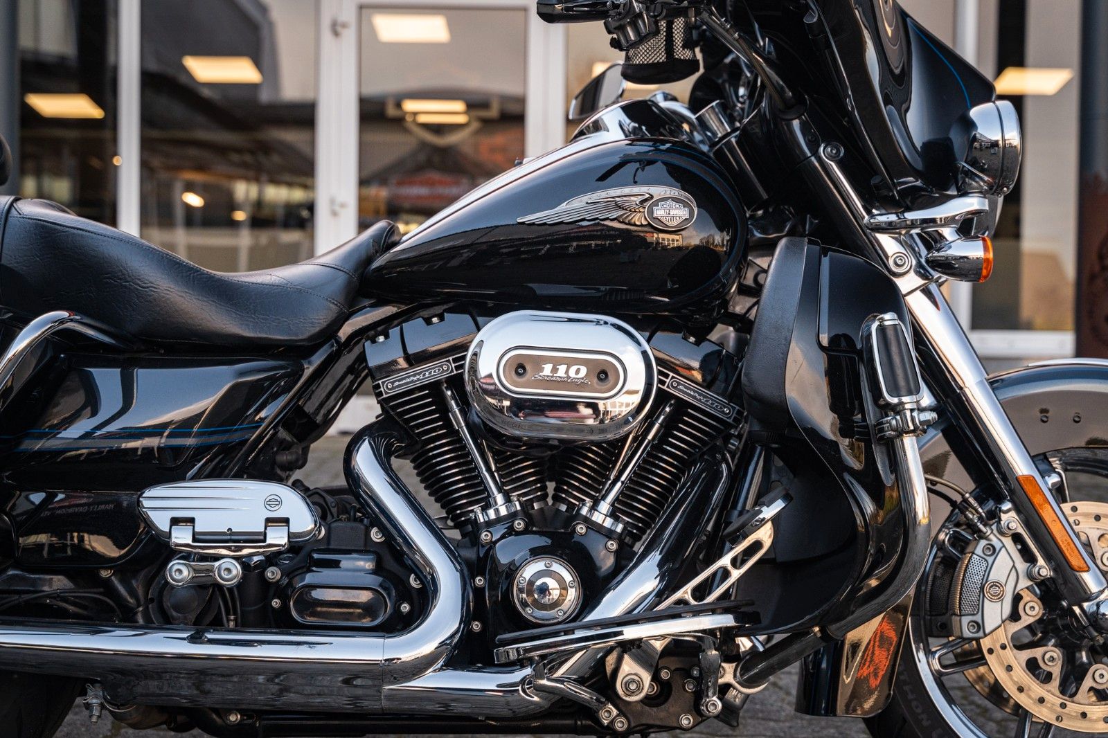 Fahrzeugabbildung Harley-Davidson CVO Ultra Classic Electra Glide 110ANV FLHTCUSE8