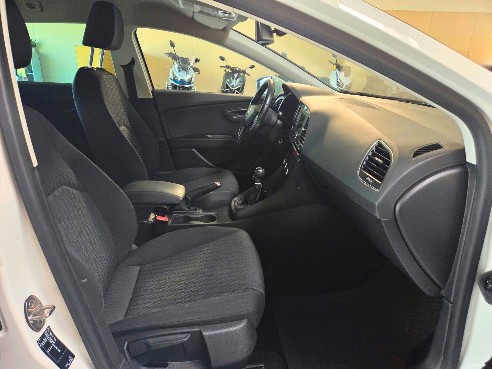 SEAT Leon — zdjęcie 10