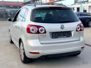 Volkswagen Golf - 6