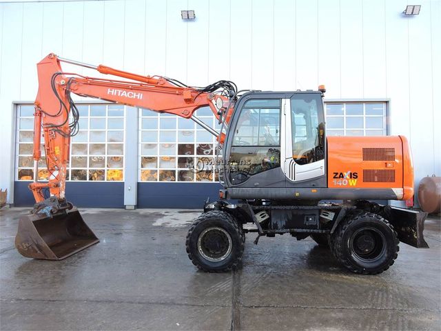 Hitachi ZX140W