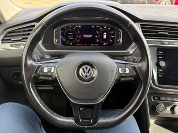 Fahrzeugabbildung Volkswagen Tiguan Allspace Highline 4Motion DSG 7 Sitze uvm