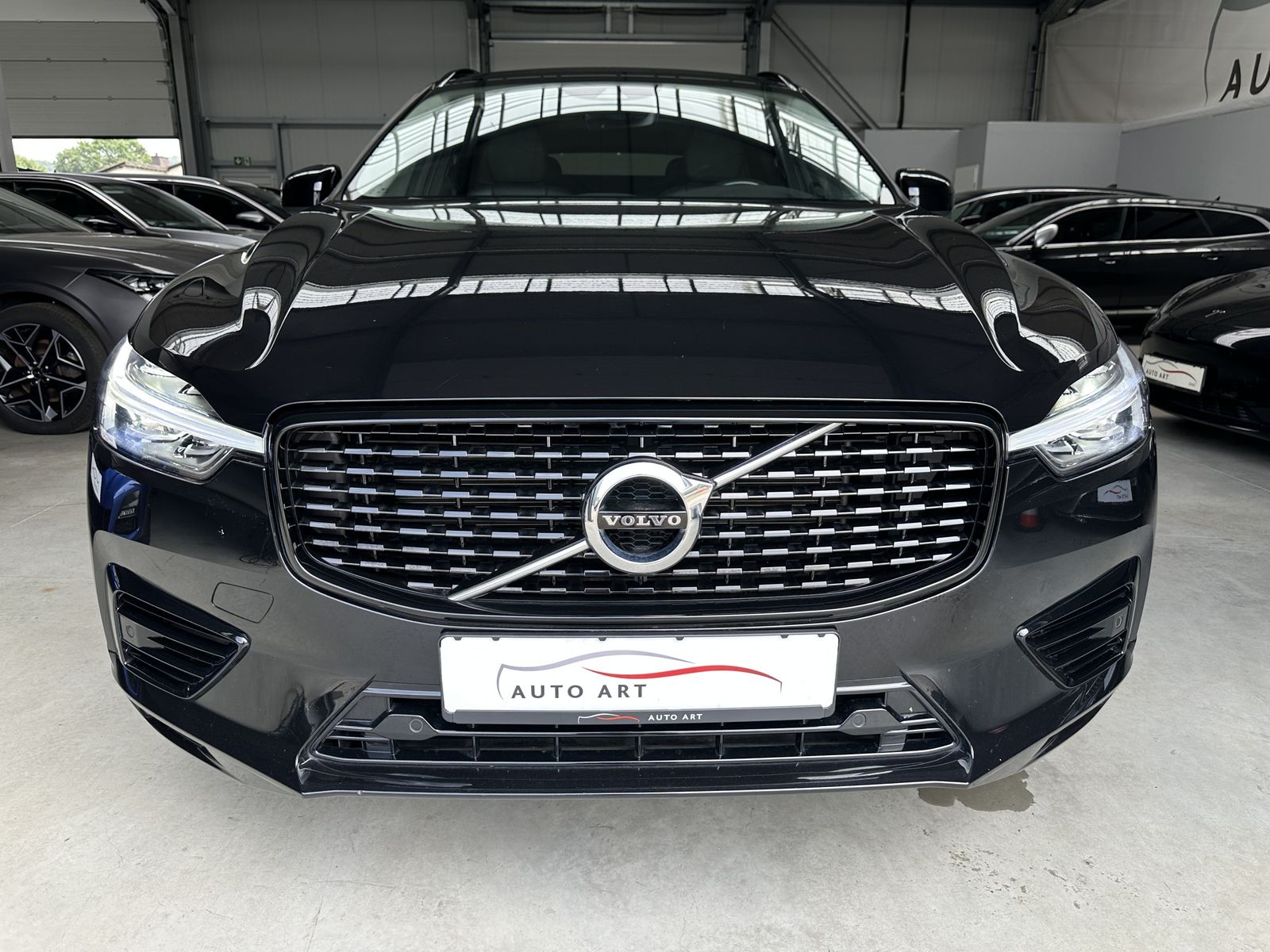 Volvo XC60 T6 R Design Expression AWD Pano AHK ACC foto 2