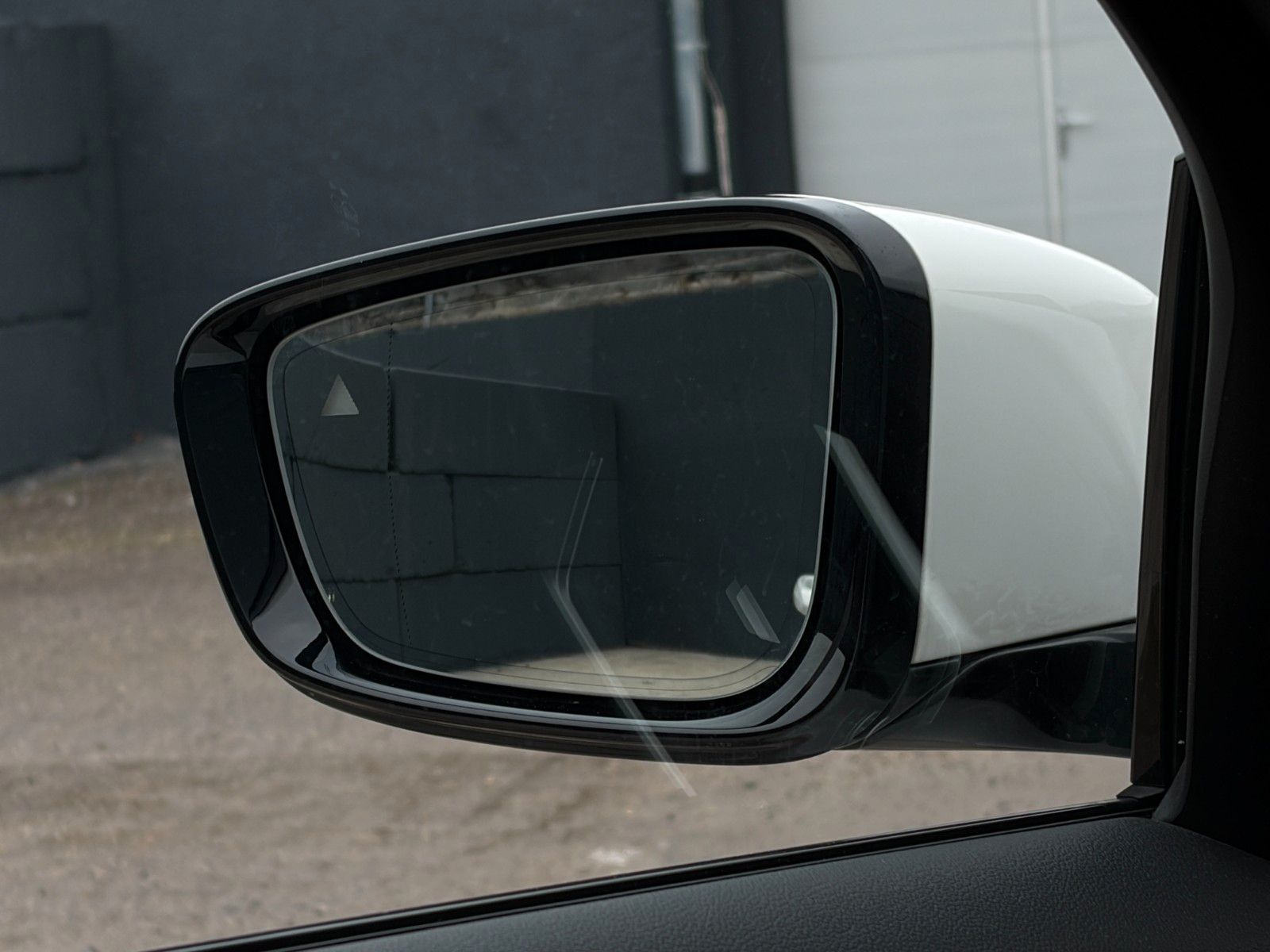 Fahrzeugabbildung BMW 330e Touring Advantage Akustik LcPlus HIFI CAM