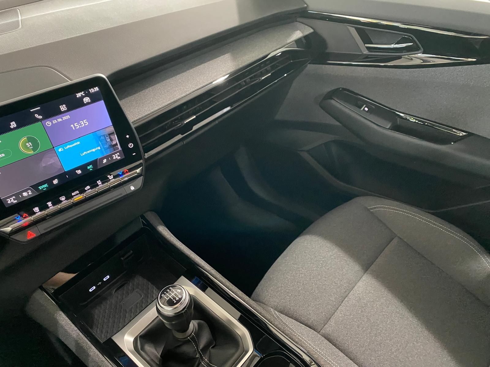 Fahrzeugabbildung Renault Austral Mild Hybrid 140 Sports Equilibre