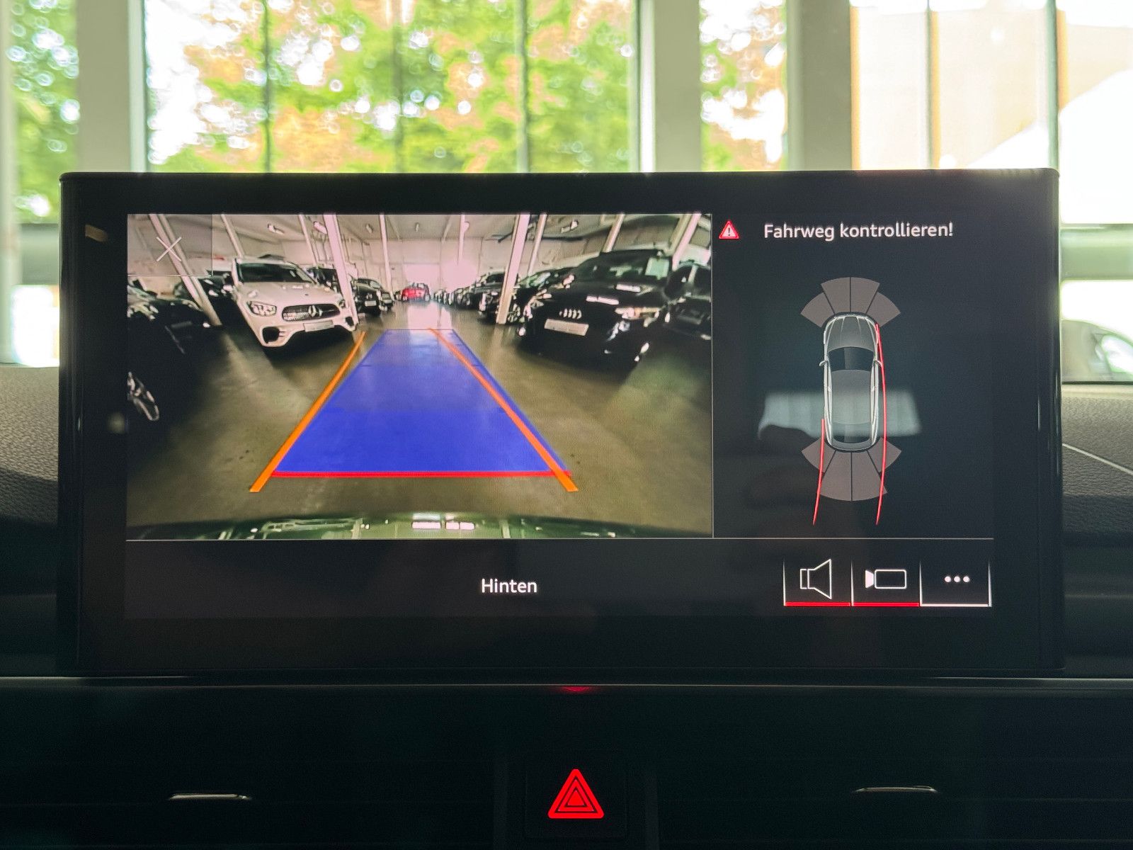 Fahrzeugabbildung Audi A5 SP S-TRONIC SONDERLACKIERUNG S-LINE MEGA VOLL