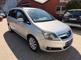 Opel Zafira B Edition 1.8*Navi*AHK*Klimautomatik*Appl - Opel Zafira Gebrauchtwagen in Kiel