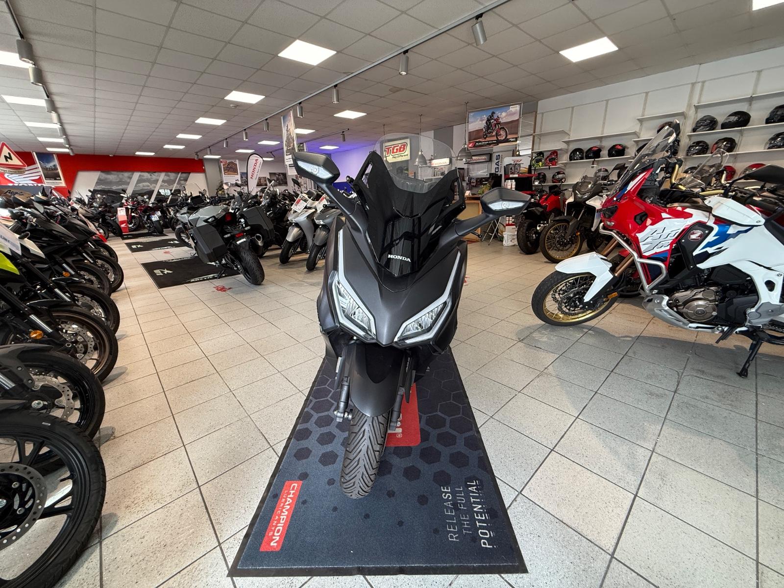 Honda Forza 125 inkl. Top Case