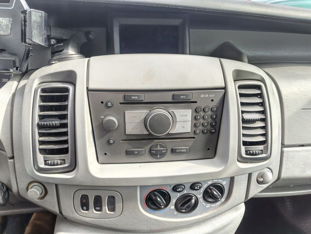 Fahrzeugabbildung Opel Vivaro L1H1 2,9t DPF (145 PS) 9 Sitze