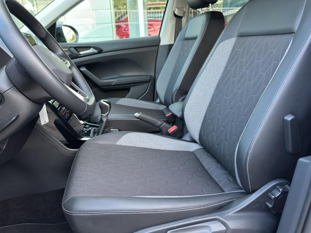 Fahrzeugabbildung Volkswagen T-Cross Life Goal, 1.0 l TSI OPF 70 kW (95 PS) 5
