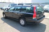 Volvo V70 2.4 Automatik *LEDER*KLIMA*ALU* - Volvo V70 mit Benzin-Antrieb: Kombi, Automatik