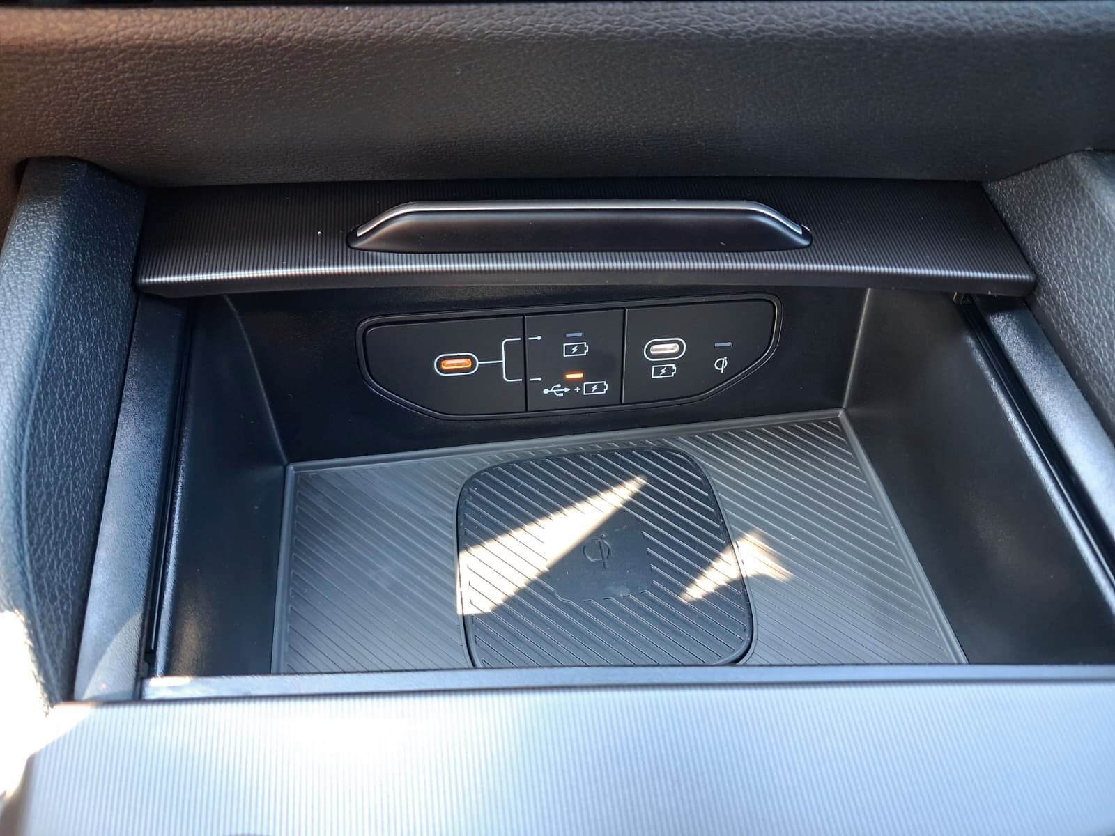 Fahrzeugabbildung Kia Sportage Black Edition ACC Kamera Leder uvm.