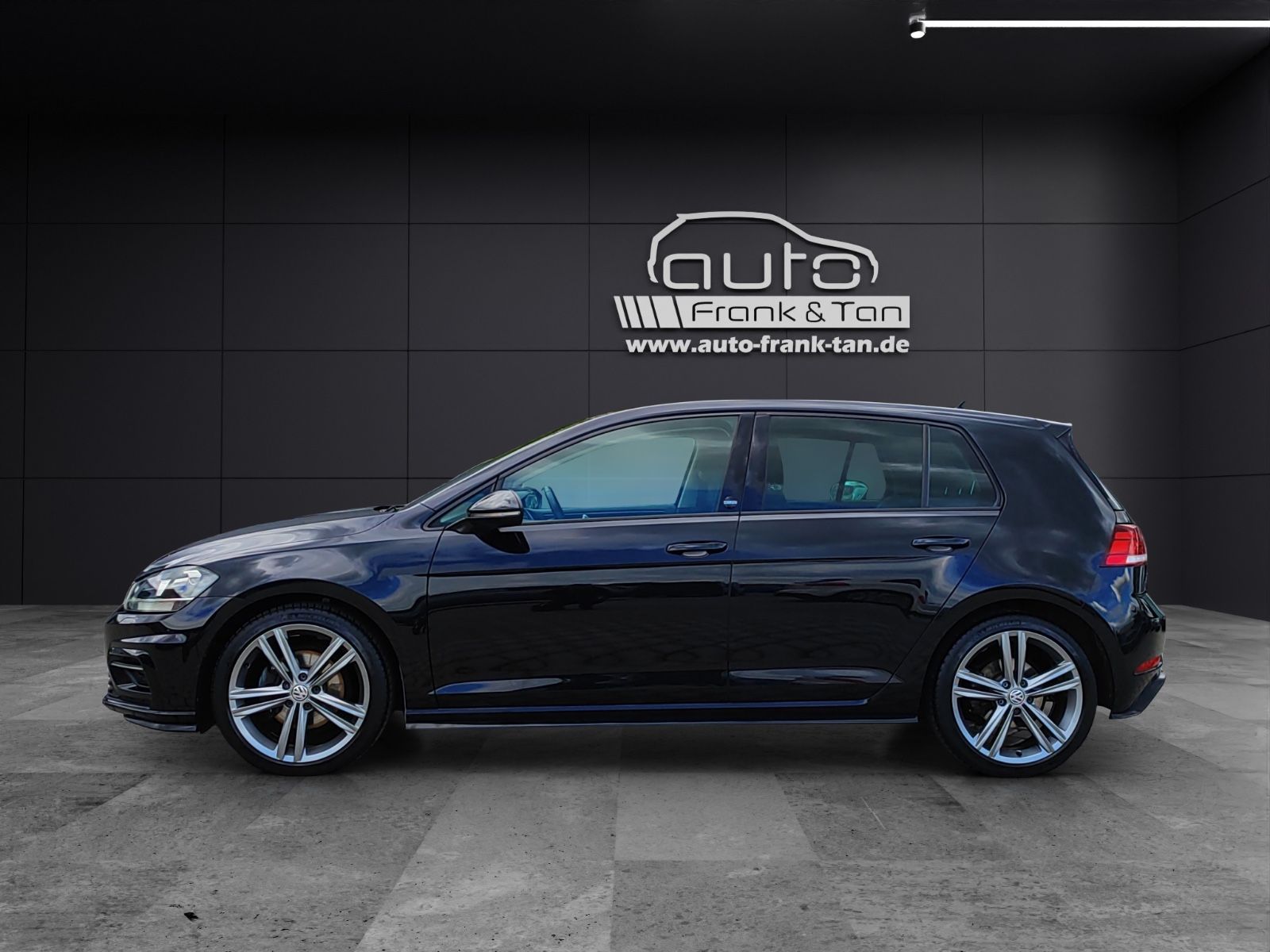 Fahrzeugabbildung Volkswagen Golf VII Lim. Sound *R-Line*BMT*SitzHZ*Sport*LED