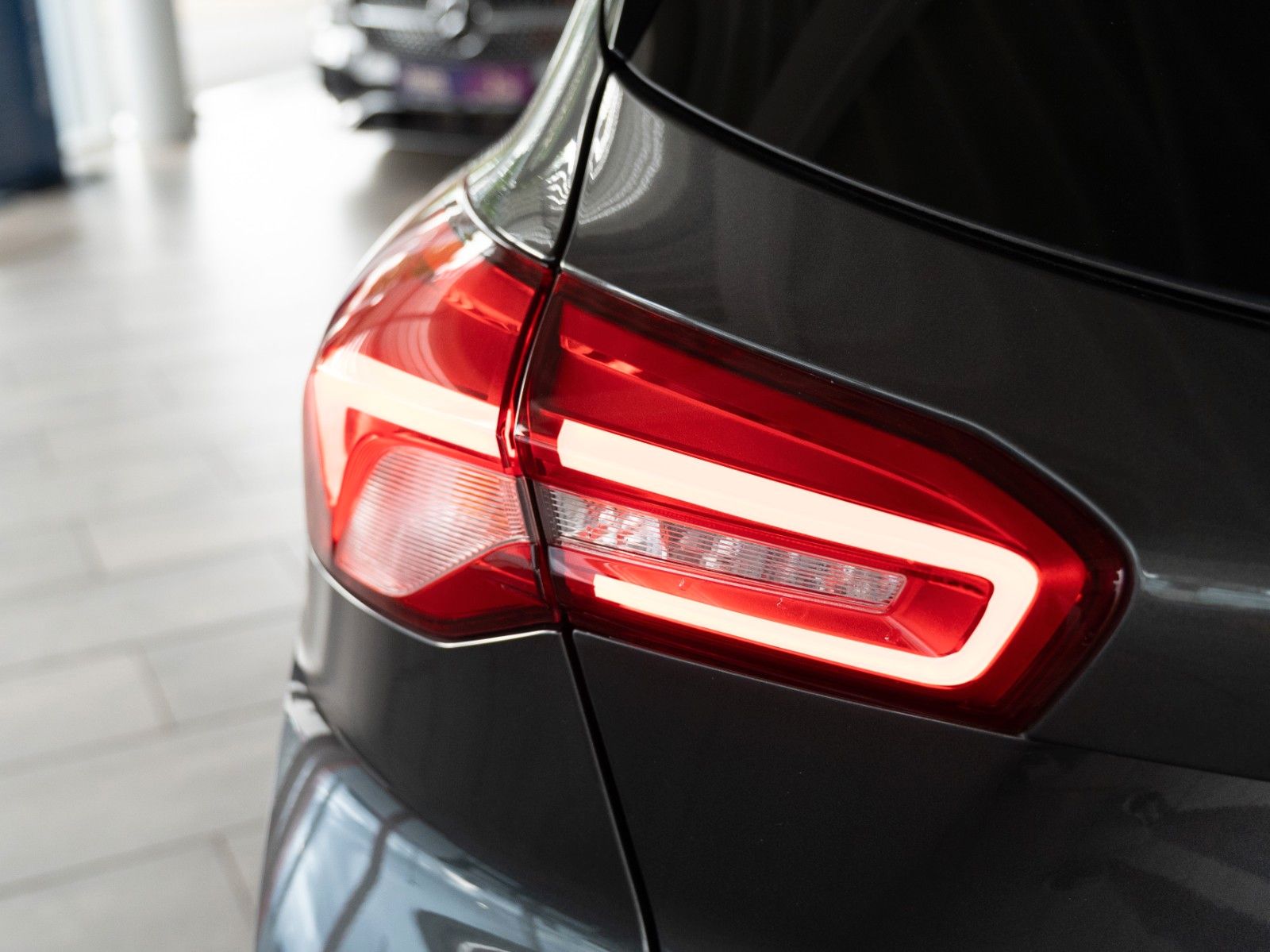 Fahrzeugabbildung Ford Focus Lim. ST-Line X AUTOM./PANO/SITZHZG./KAMERA