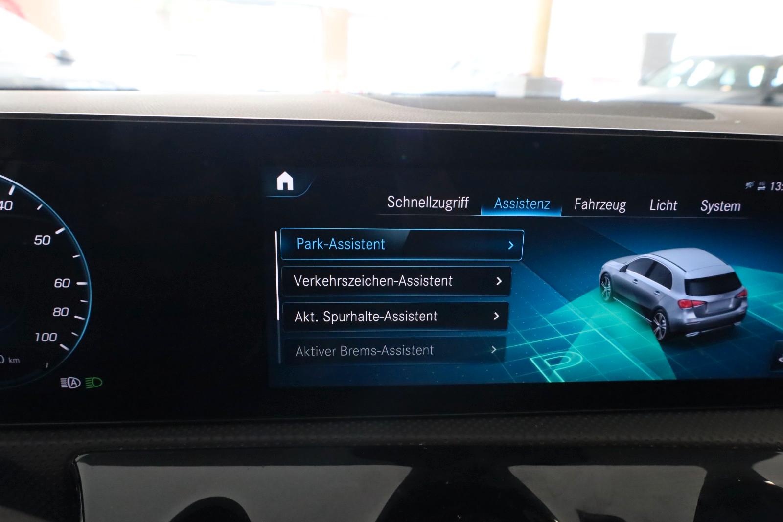 Mercedes-Benz A 250e Sportpaket,LED,Navi,MBUX,Temp,PDC,SHA,F1