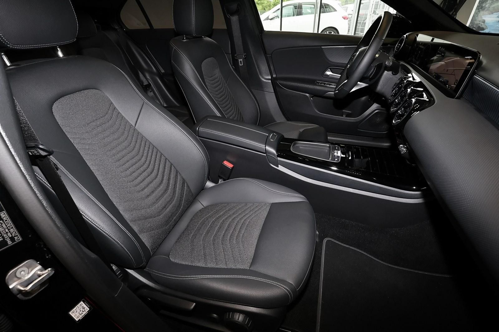 Mercedes-Benz A 180 d Limo AHK PANO DISTRONIC NIGHT 18 foto 4