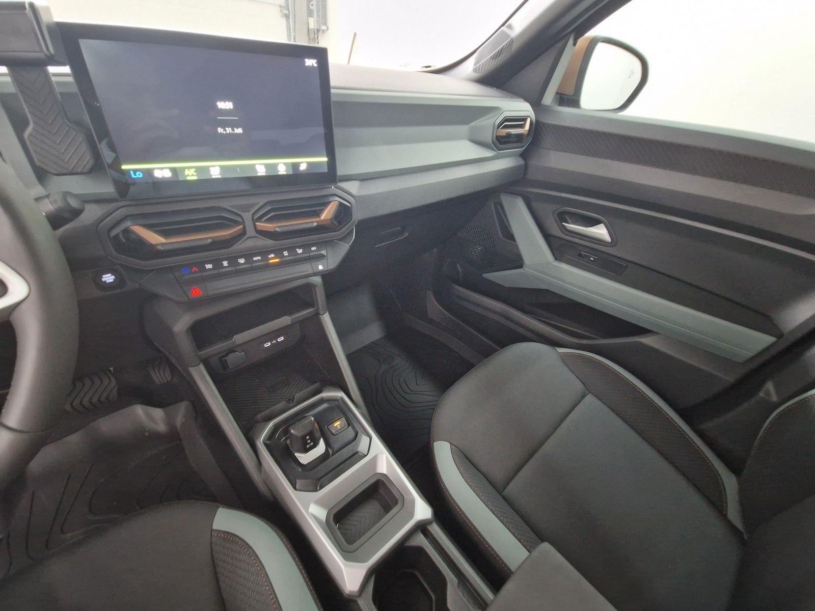 DACIA Duster  Extreme Hybrid 155 Winter 18-Zoll – Bild 25