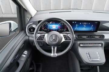 Mercedes V 220 - 12