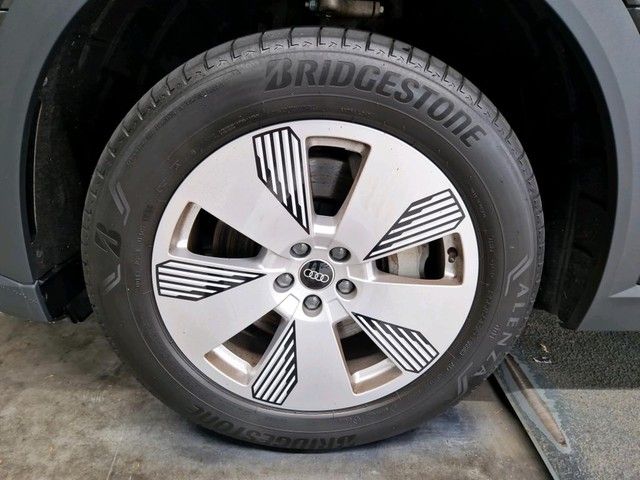 Fahrzeugabbildung Audi e-tron 55 quattro Navi VollLeder ACC StandKlima