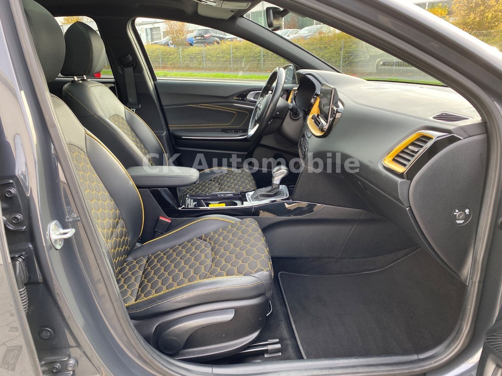 Fahrzeugabbildung Kia XCeed 1.6 Launch Edition/Navi/Pano/LED/ACC/AHK