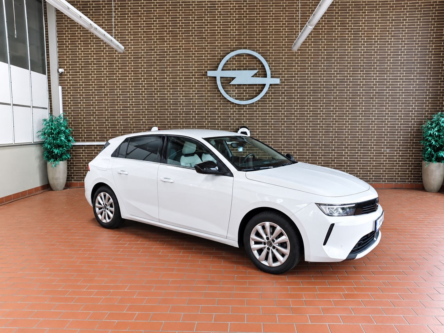 Opel Astra L Lim. 5-trg. Elegance-AT/Navi/Kam/AHK/D