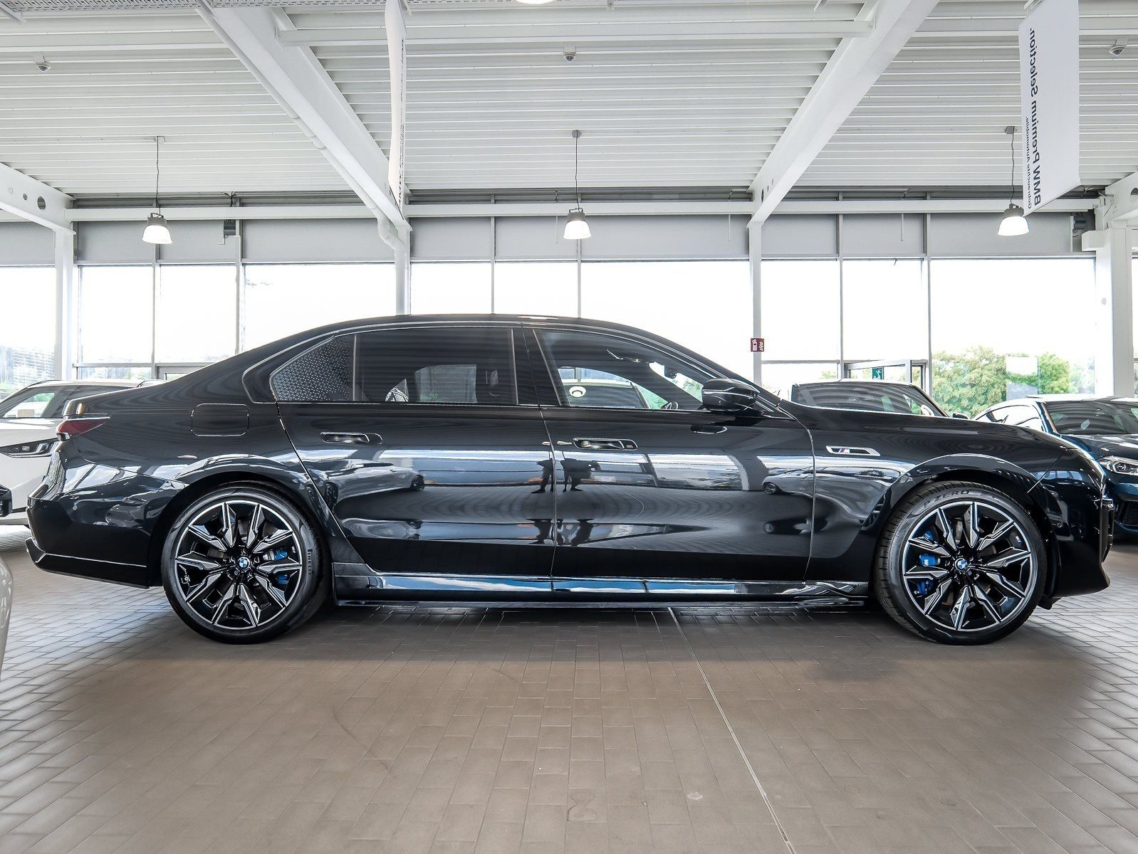BMW M760 - Bild 11
