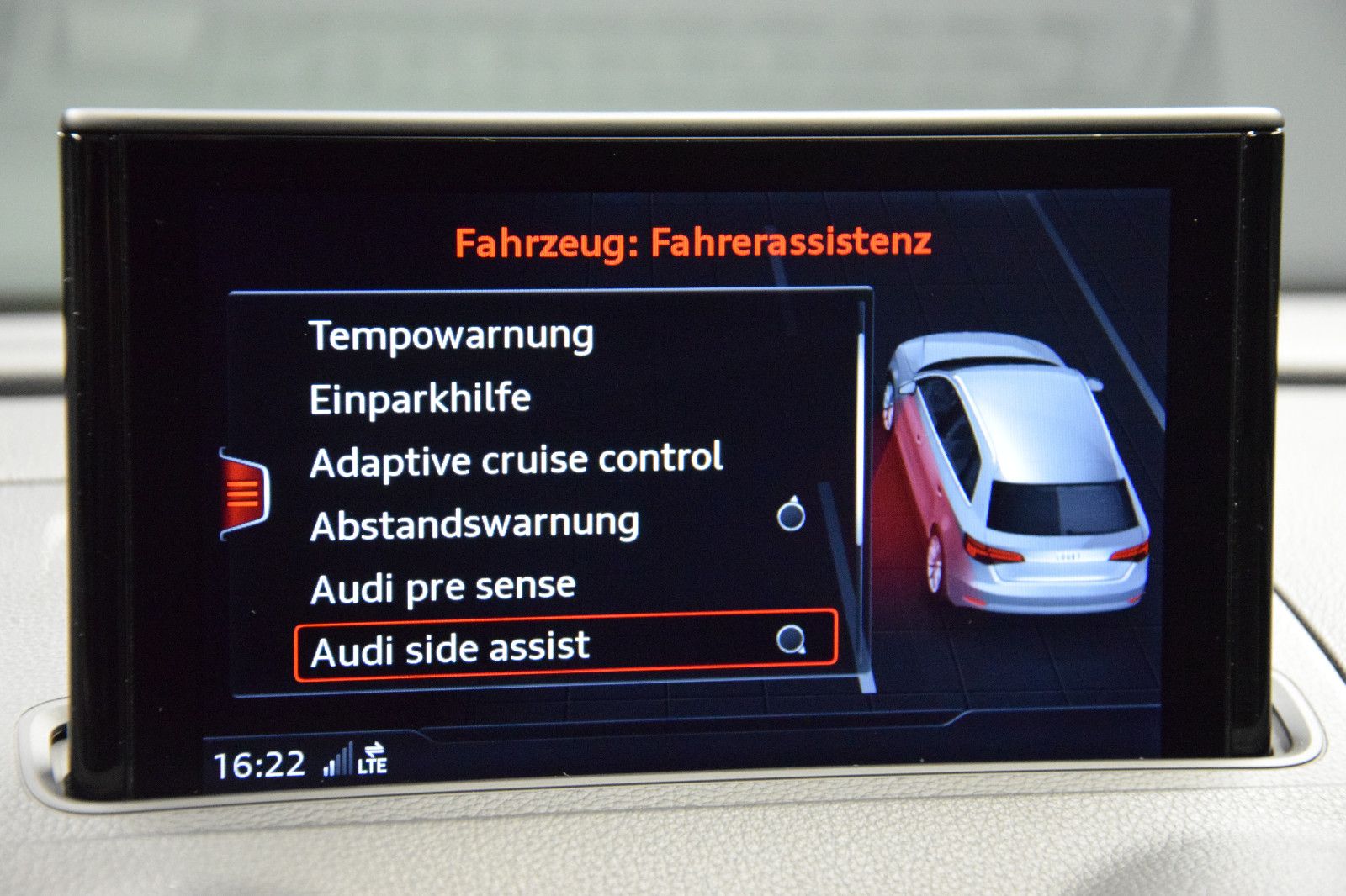 Fahrzeugabbildung Audi RS3 Sportback 2.5 TFSI quattro Pano Schale B&O