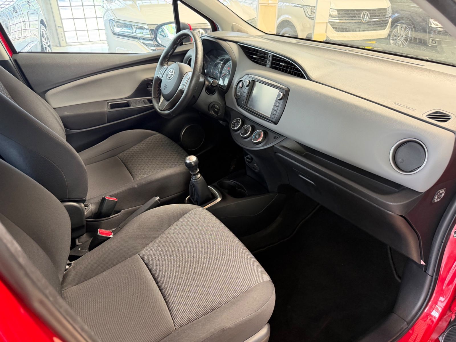 Fahrzeugabbildung Toyota Yaris *Rückfahrkamera*