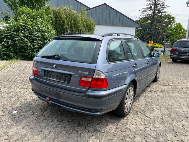 Fahrzeugabbildung BMW 320 Baureihe 3 Touring 320d Tüv 03.2026 AHK