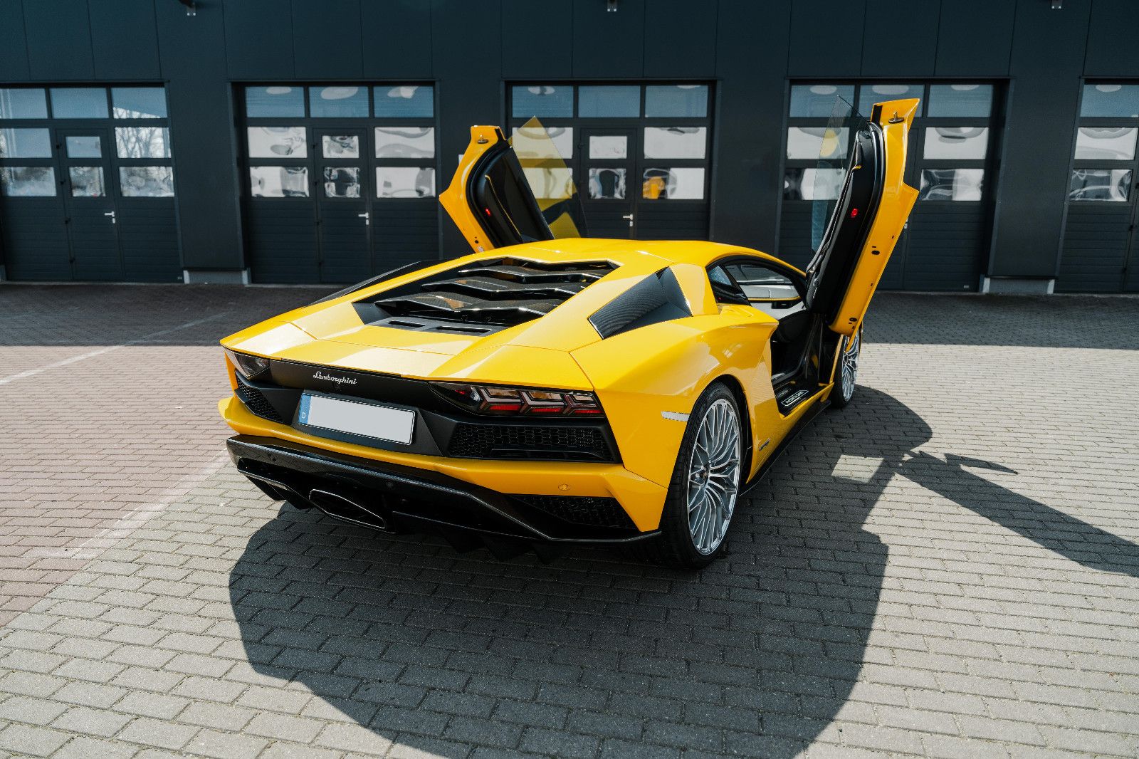 Fahrzeugabbildung Lamborghini Aventador S VOLL..VOLL*INSP NEU*MIETKAUF mögl.