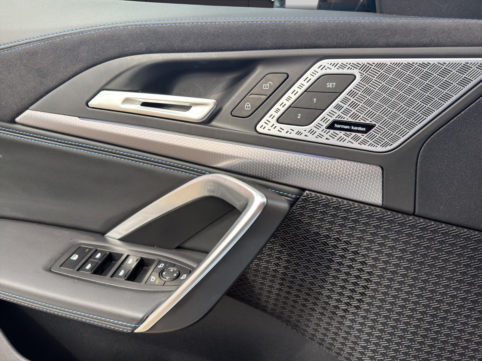 Fahrzeugabbildung BMW X2 sDrive M Sport*Head-up*Harman*360°Cam*DAB*