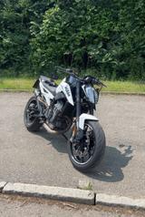 KTM Duke 790